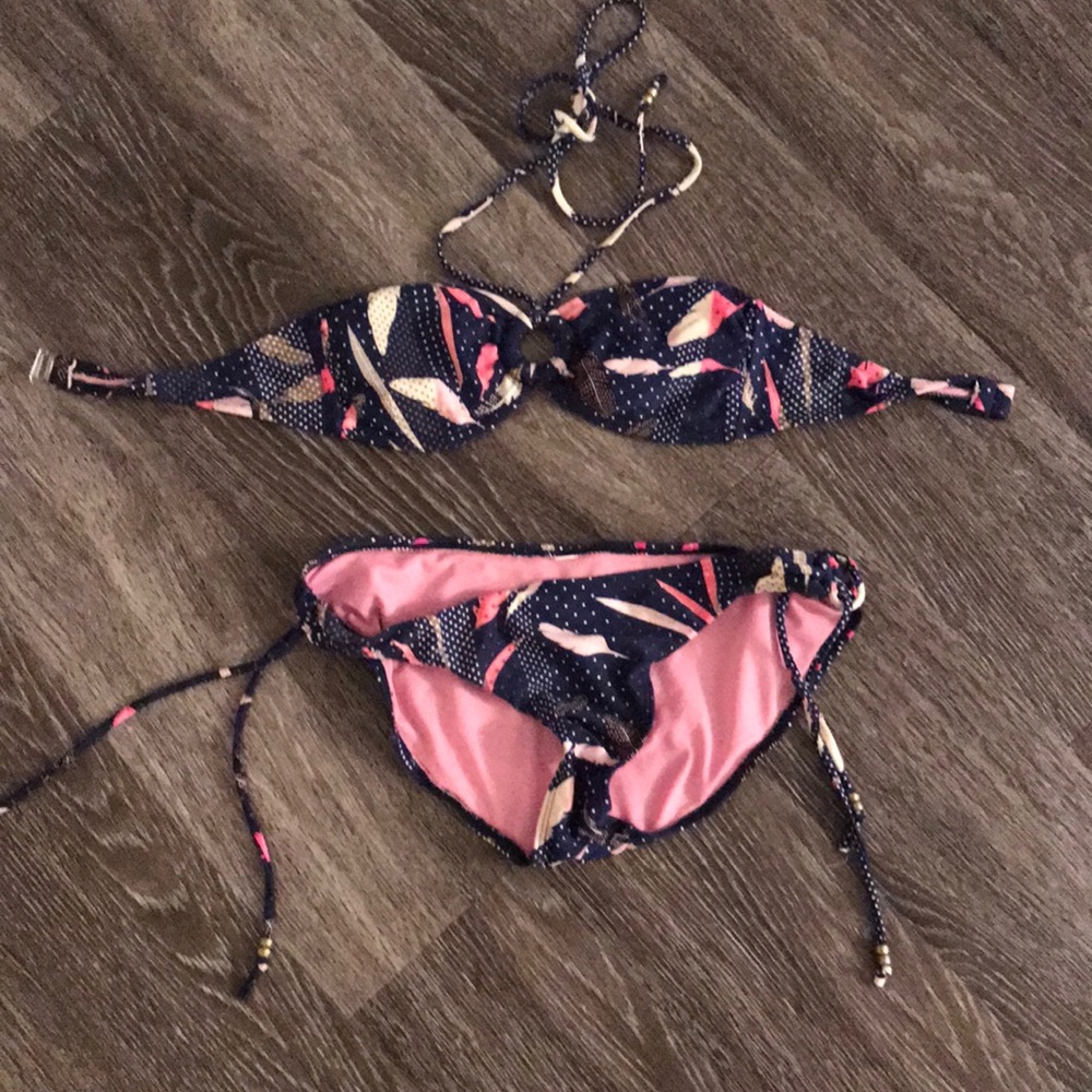 Swim suit
